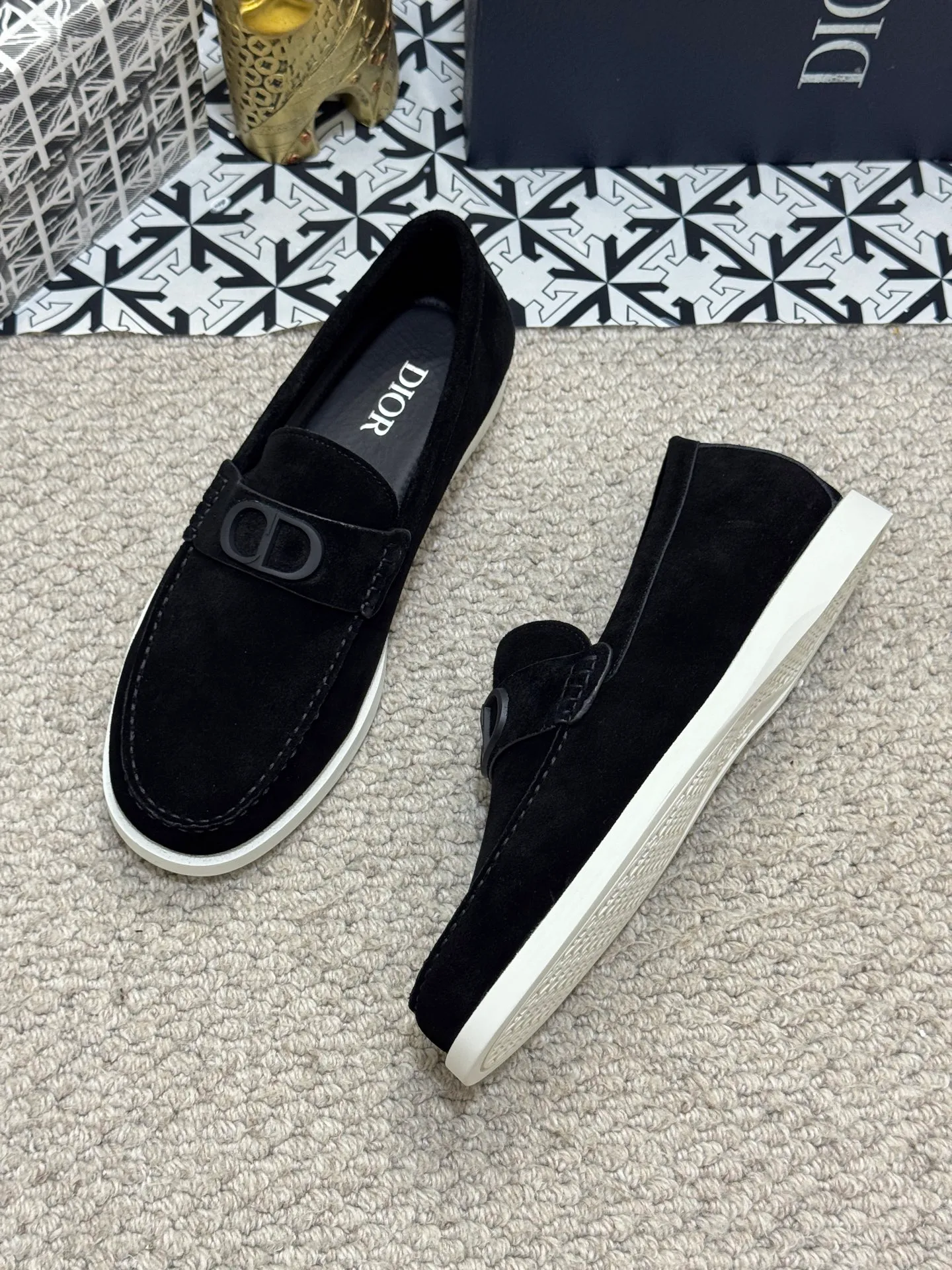 Men's men's shoes 💰480 [New style] 🍺🍺Dior men's casual shoes - a high version of the original one-to-one replica. It is a casual dress shoe. Crafted from luxuriously soft navy suede❤️‍🔥Cow leather lining💘Oblique printed panels on the upper. The lightweight white rubber sole adds sophistication, with an Oblique pattern engraved on the outsole and branding on the back. Size: 38-44 (45, 46 customized